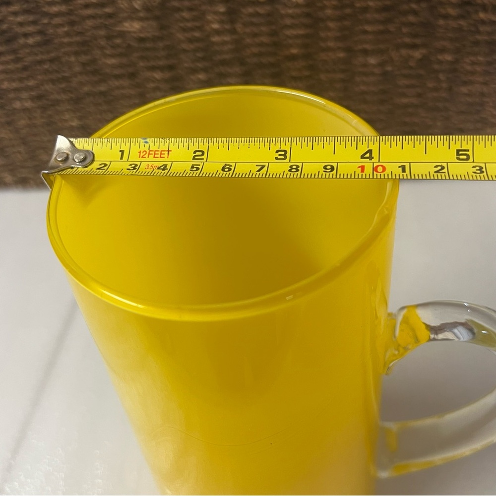 Vintage MCM Yellow Glass Beverage Pitcher With Clear Applied Handle - Picture 13 of 14